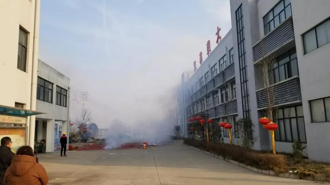 候車(chē)亭廠(chǎng)家開(kāi)工 候車(chē)亭廠(chǎng)家開(kāi)工