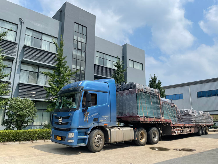 第二批山東青島公交站牌候車亭發貨