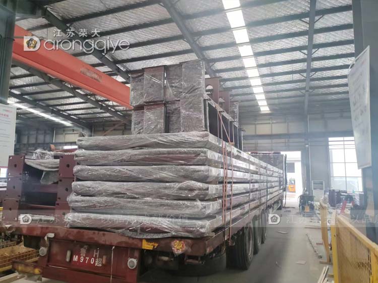 山東智慧公交站裝車圖片 山東智慧公交站裝車圖片