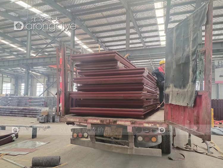 山東智慧公交站第六批裝車圖片 山東智慧公交站第六批裝車圖片